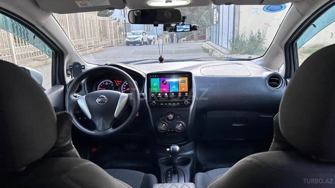 Nissan Note-7
