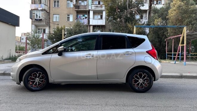 Nissan Note-8