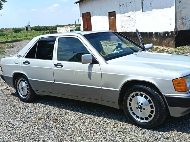Mercedes 190-3