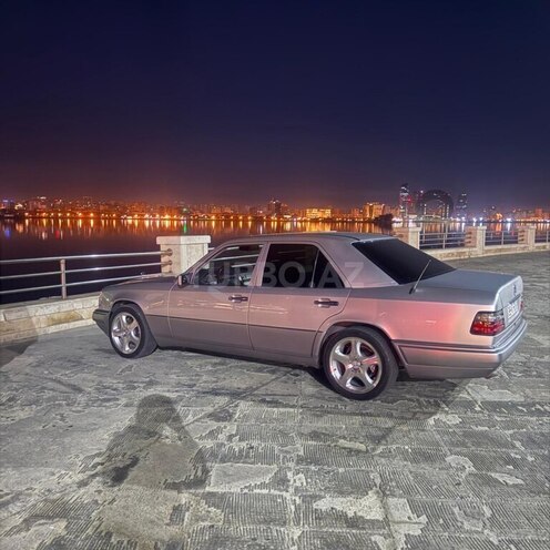 Mercedes 200 E-6
