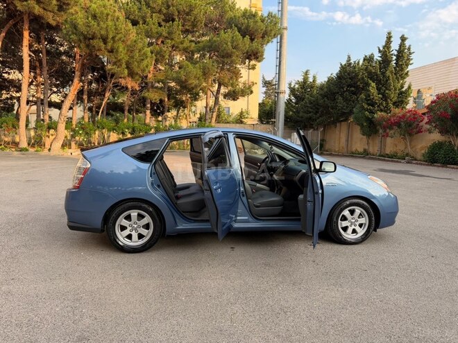 Toyota Prius-7