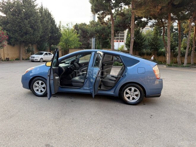Toyota Prius-6