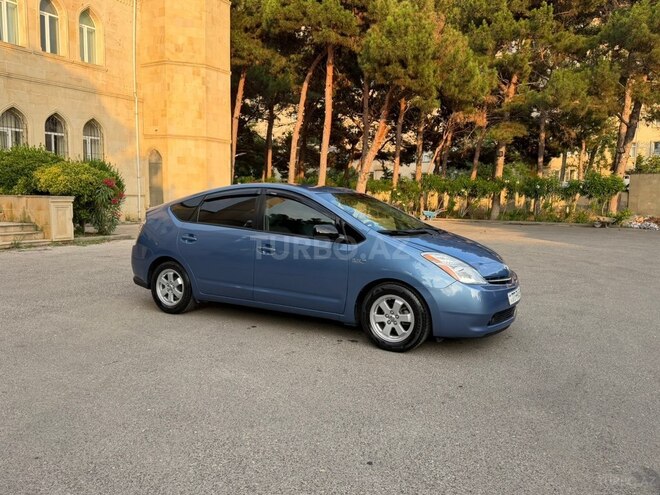 Toyota Prius-4