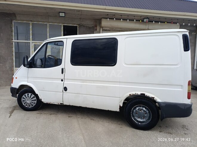 Ford Transit-2
