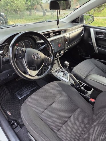 Toyota Corolla-7
