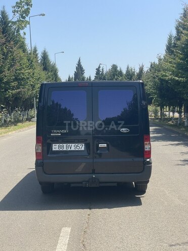 Ford Transit-3