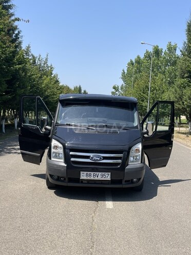 Ford Transit-6