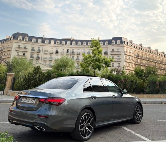 Mercedes E 300 de-4