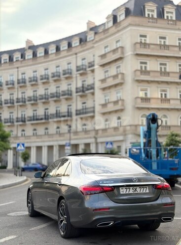 Mercedes E 300 de-3