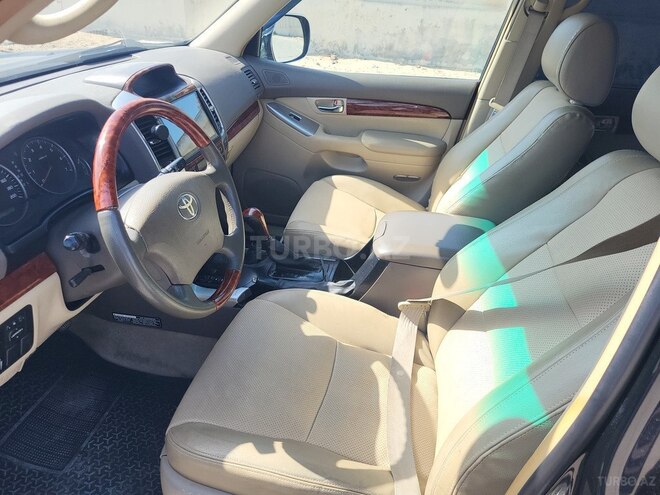 Toyota Land Cruiser Prado-7