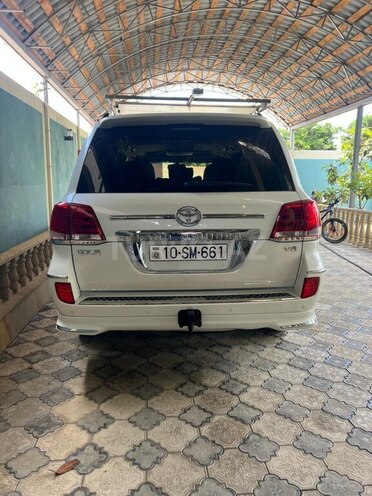 Toyota Land Cruiser-8