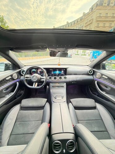 Mercedes E 300 de-5