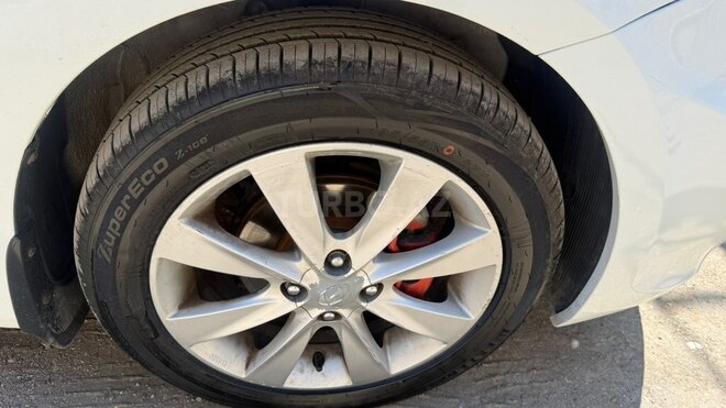 Hyundai Accent-10