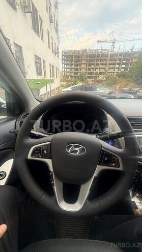 Hyundai Accent-8