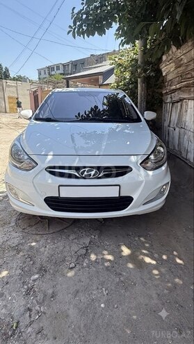 Hyundai Accent-1