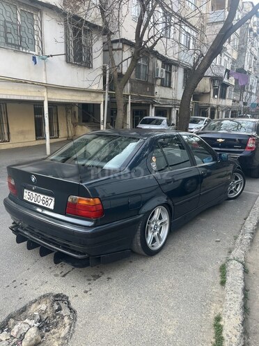 BMW 318-7