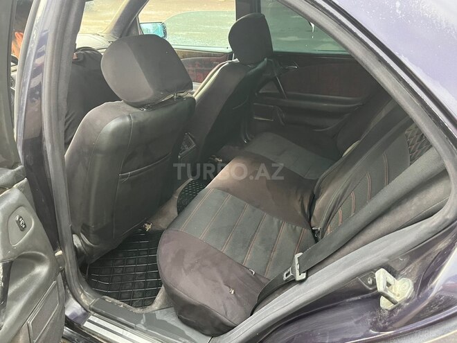Mercedes E 200-6