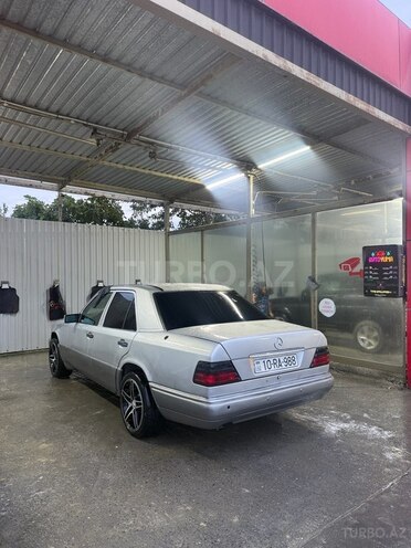 Mercedes E 220-6