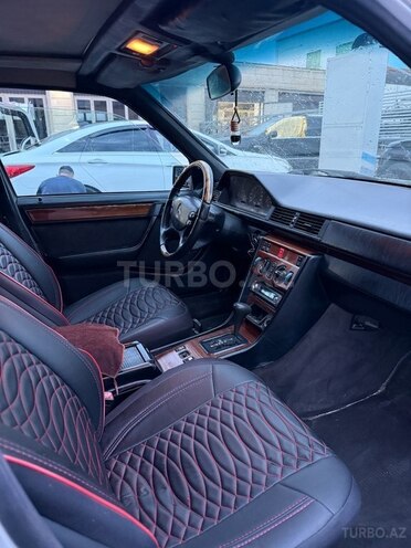 Mercedes E 220-5