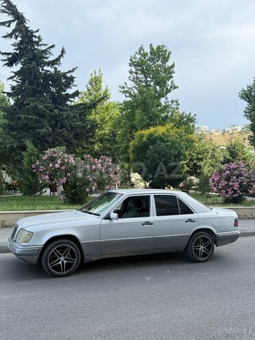 Mercedes E 220-8