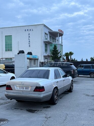 Mercedes E 220-3