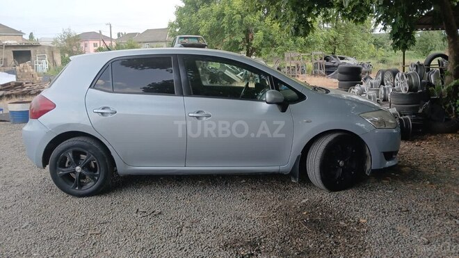 Toyota Corolla-4