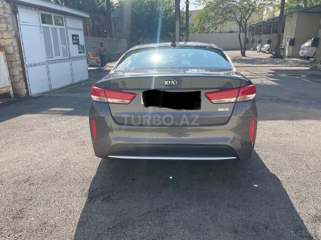 Kia Optima-4