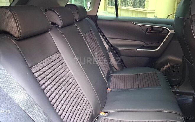 Toyota RAV4-20
