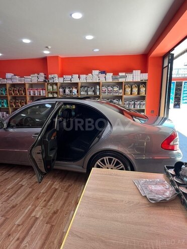 Mercedes E 220-4