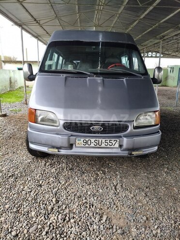 Ford Transit-1