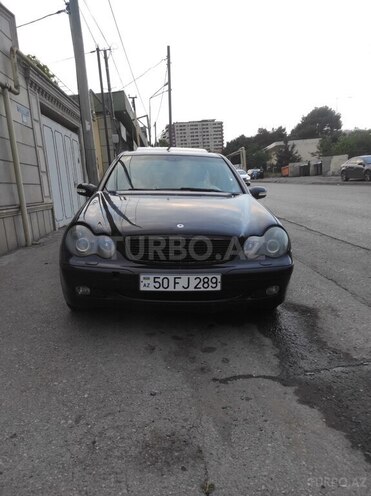 Mercedes C 200-1