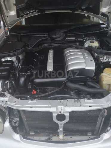 Mercedes E 220-4