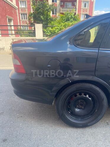 Opel Vectra-5