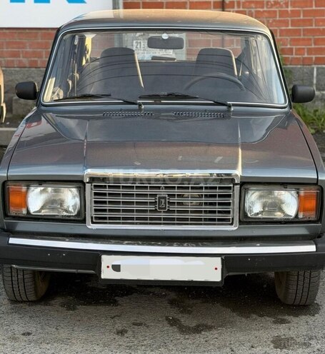 LADA (VAZ) 2107-1