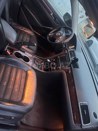 Volkswagen Passat-8