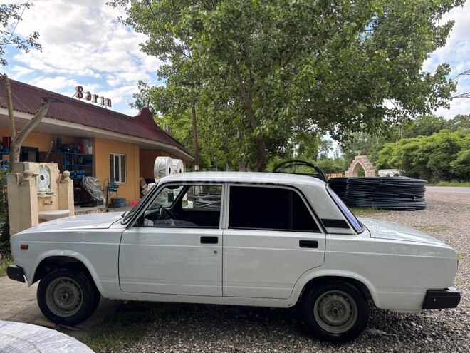 LADA (VAZ) 2107-5