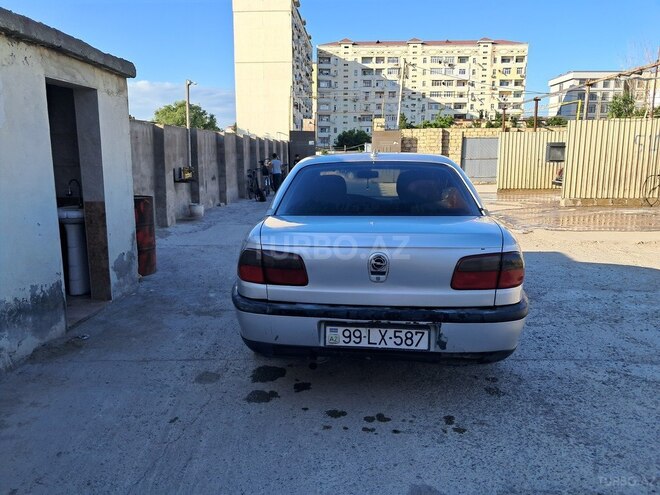 Opel Omega-5