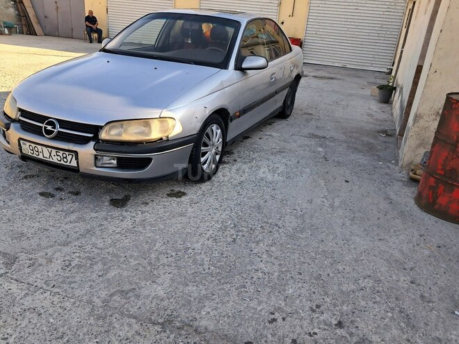 Opel Omega-2