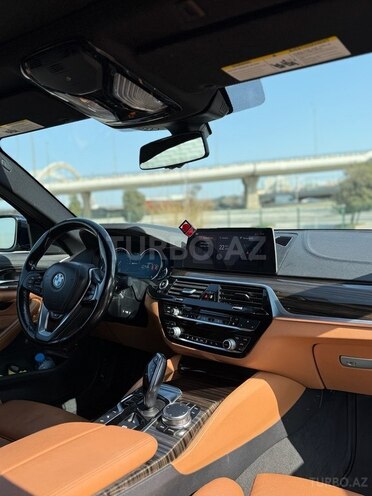 BMW 530e-6