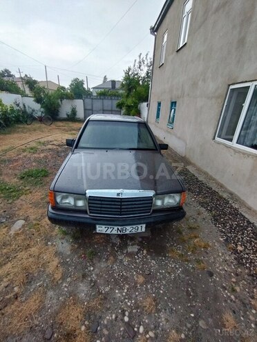 Mercedes 190-19