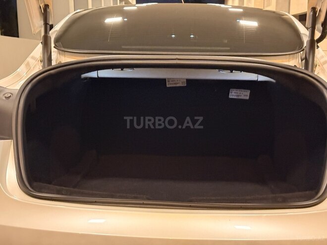 Tesla Model 3-14