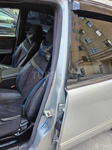 Mercedes E 230-10