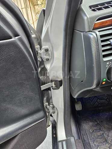 Mercedes E 230-21