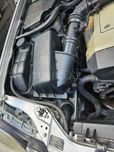 Mercedes E 230-15