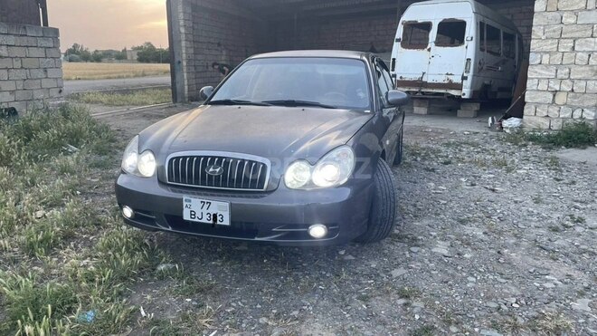 Hyundai Sonata-1