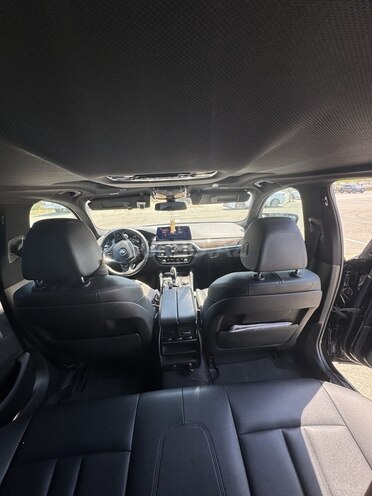 BMW 530-11
