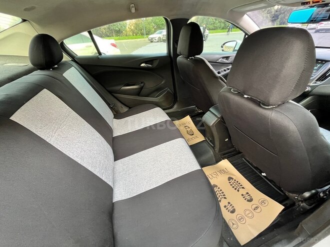 Chevrolet Cruze-8