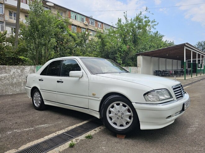 Mercedes C 200-3