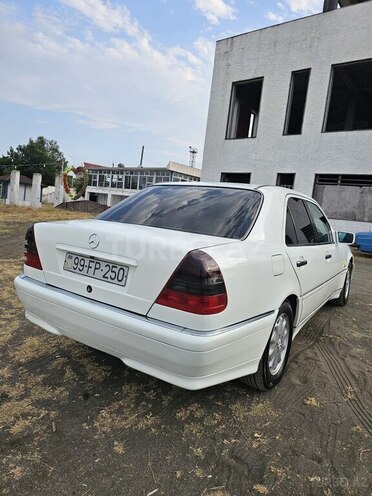 Mercedes C 200-9