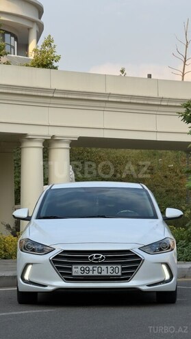 Hyundai Elantra-2